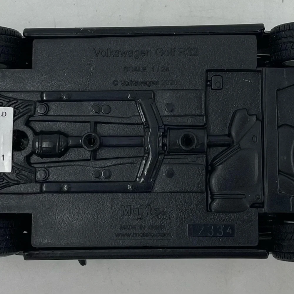 VW Volkswagen Golf‎ Rabbit 4 R32 Black Diecast Model Car 37290 Maisto 1:24 Doors